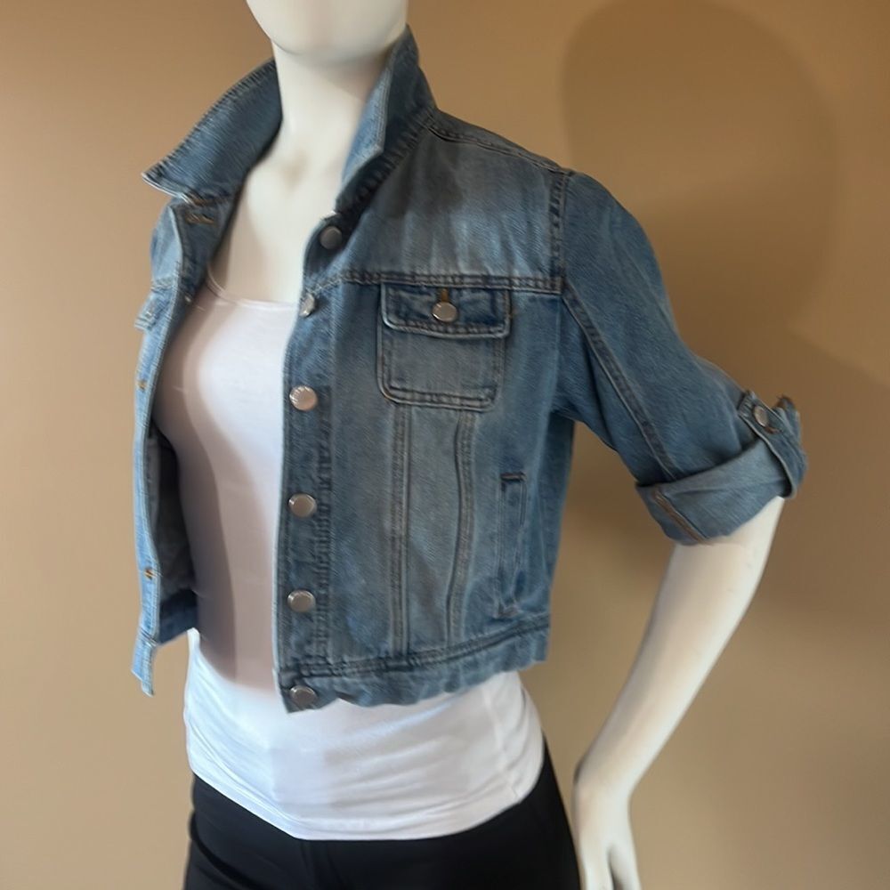 Jean jacket/ size L💙 - Picture 2 of 8